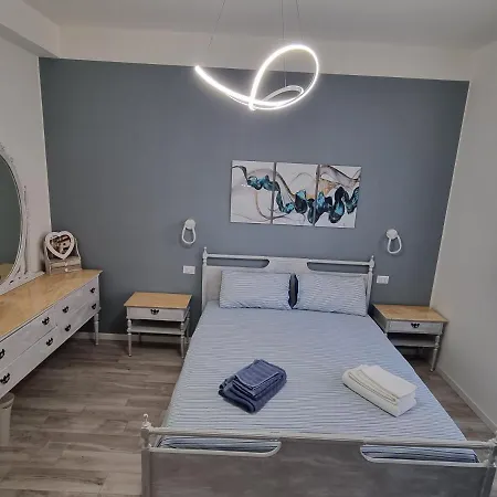 Blue House - San Massimo Apartment